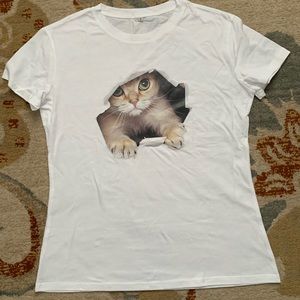Kitten T-Shirt. Tag is L but size like a S or M? Boutique New